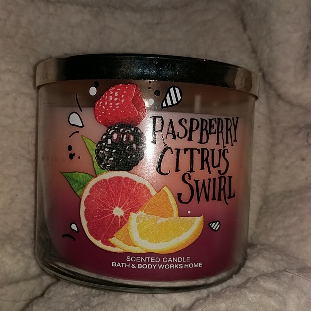 Raspberry citrus swirl candle